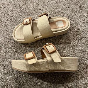 *BRAND NEW* Natural raffia Dolce Vita flatform sandal